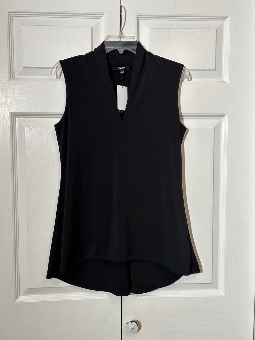 NWT Premise Studio Black Sleeveless V-Neck Tunic Top size M Medium